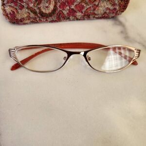 Foster Grant women's reading eyeglasses cat eye red silver retro diner glasses